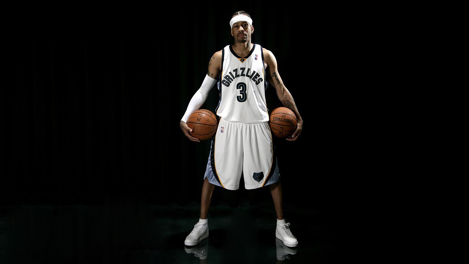 新赛季CBA42轮常规赛广东上海同组抢眼对决